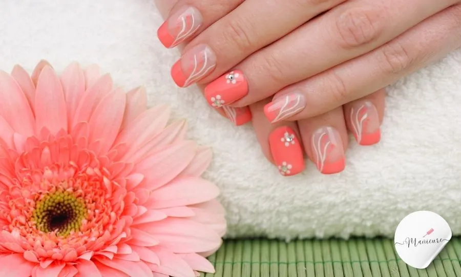 Manicure com cera o segredo para unhas impecáveis e hidratação perfeita Manicure com cera o segredo para unhas impecáveis e hidratação perfeita