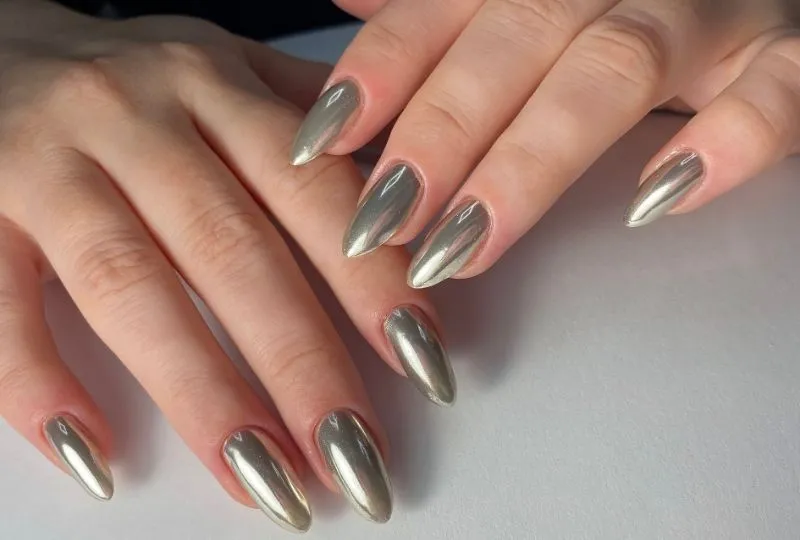 Junte economia e beleza ao cuidar das unhas